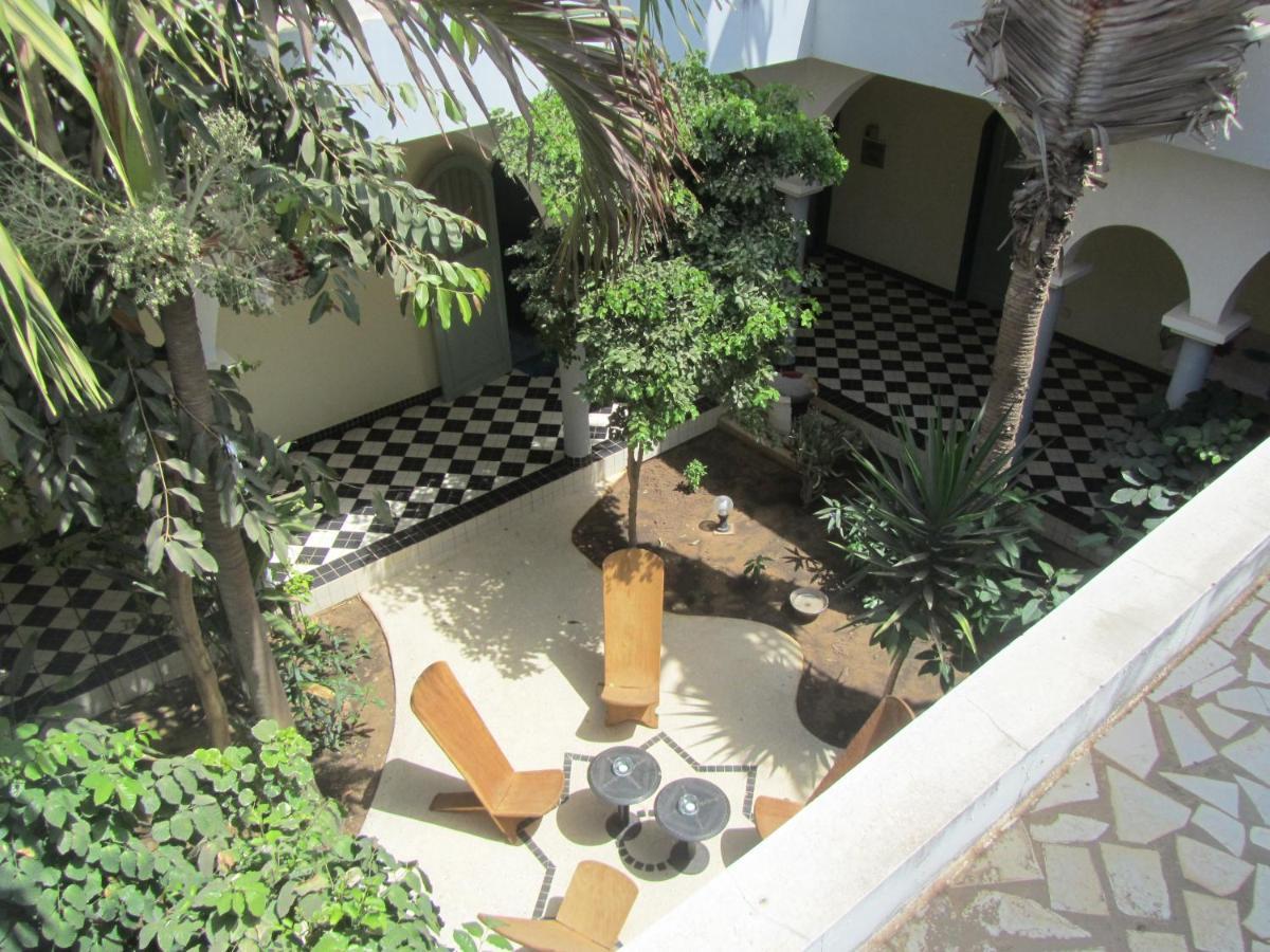 Keur Diam - Maison De La Paix Saly Portudal Exterior foto